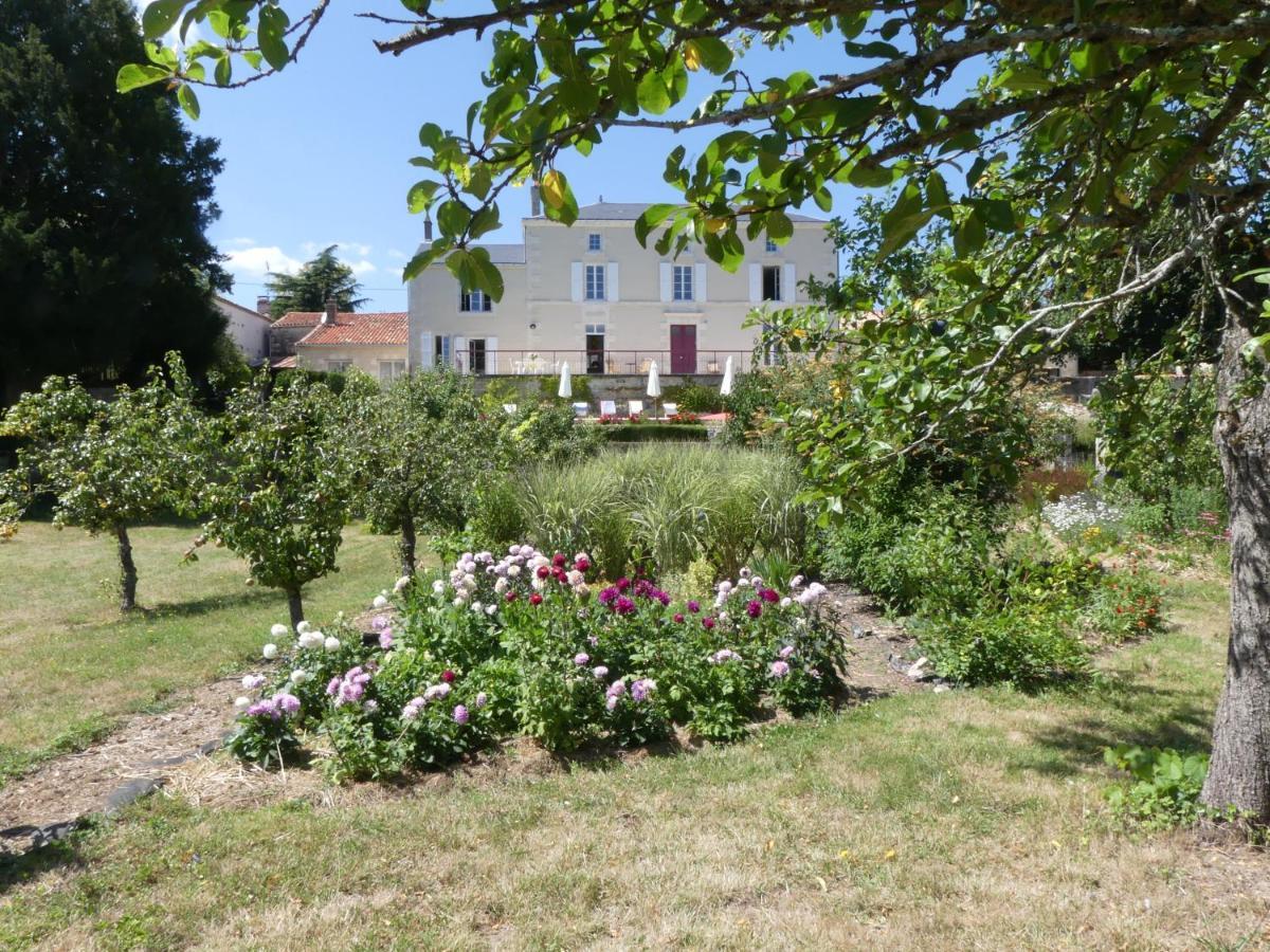 Les Jardins De Xanton Hotel Exterior foto