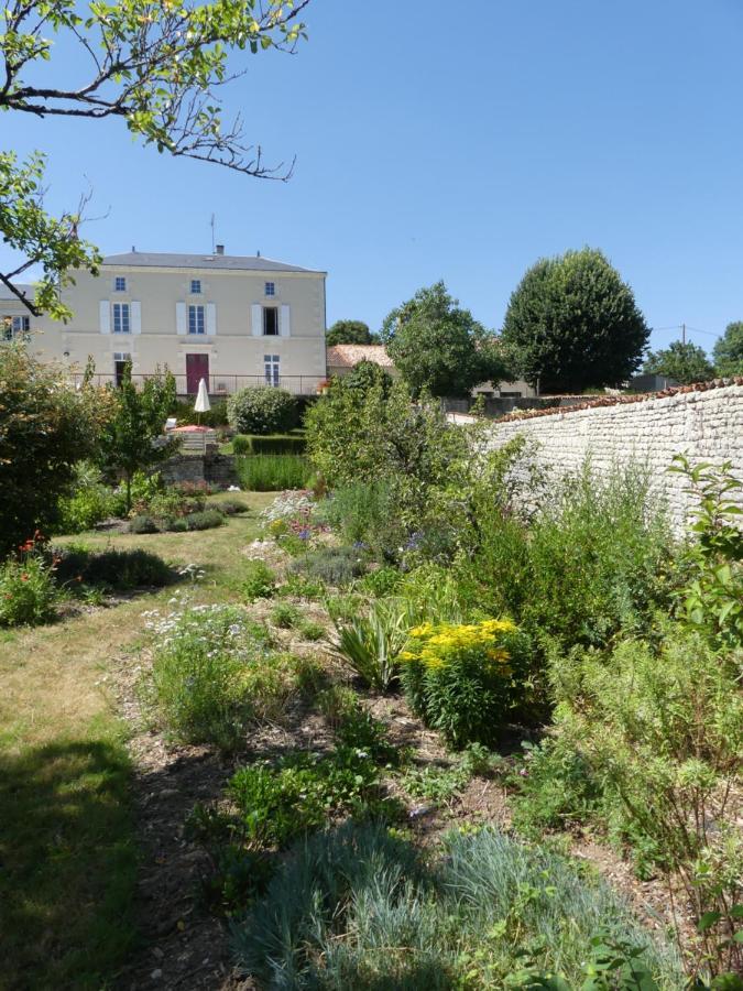 Les Jardins De Xanton Hotel Exterior foto